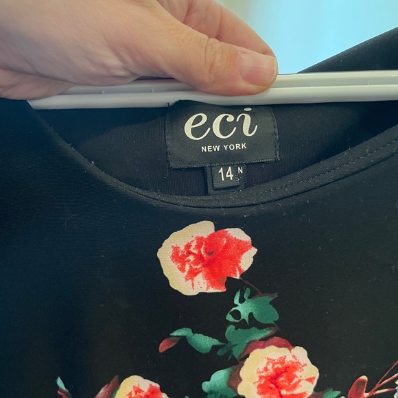 Gorgeous flower dress - date night, work, wedding - Picture 2 of 5